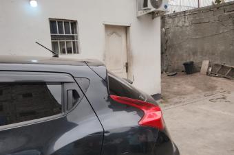 Vente parcelle sur macadam  Limete 1 re rue funa 