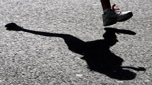 Lternel est celui qui te garde lternel est ton ombre  ta main droite. Psaume 121. 5