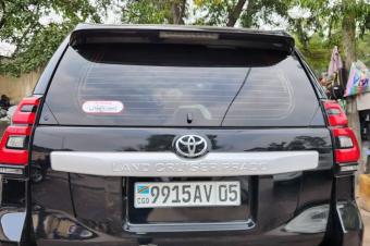 Prado TXL  2012 modifier 2020 Volant gauche  Full option Autom  Essence 2TR 4x4  Climatiser 7 places  27.000 dernier prix  Localisation kasavubu  Offre direct 1