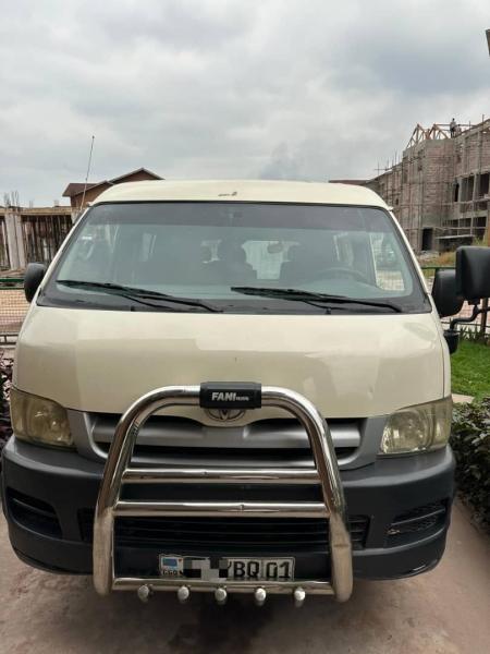 Toyota Hiace Type Monusco moteur essence 4cylindres boite automatique. Prix de dpart  14.000 a discuter. Localisation appel   Offre Sdirect