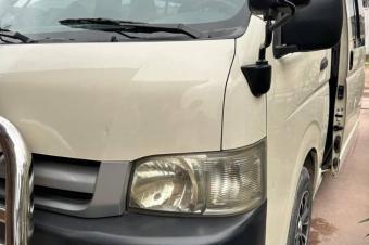 Toyota Hiace Type Monusco moteur essence 4cylindres boite automatique. Prix de dpart  14.000 a discuter. Localisation appel   Offre Sdirect
