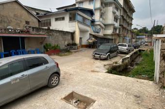 MAGNIFIQUE TERRAIN  VENDRE SUR PLACE COMMERCIALE MACAMPAGNE 