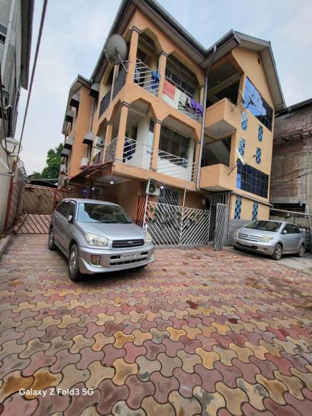 Parcelle  Kintambo R2 15 sur 25m 550.000