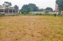 Des terrains à vendre sur macadam pigeon 300 mètre carré 165000 dollars dernier prix  mediacongo