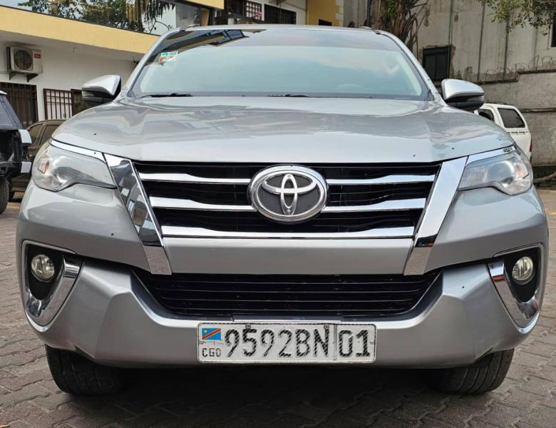 TOYOTA FORTUNER 2018  A VENDRE 