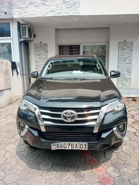 TOYOTA FORTUNER 2018