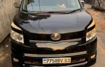 Toyota VOXY  mediacongo