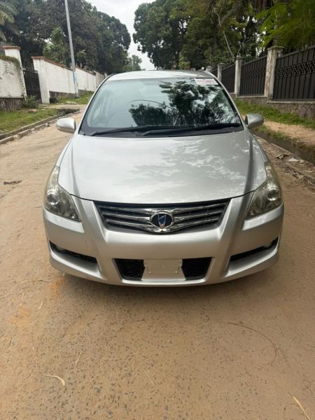 TOYOTA BLADE SANS PLAQUE A VENDRE 