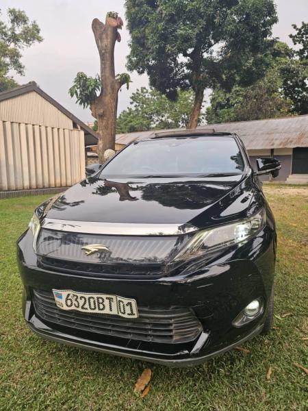 Harrier nouveau  full option semi cuir toit ouvrant panoramique 17350 lisolo mukie localisation appel  offre direct