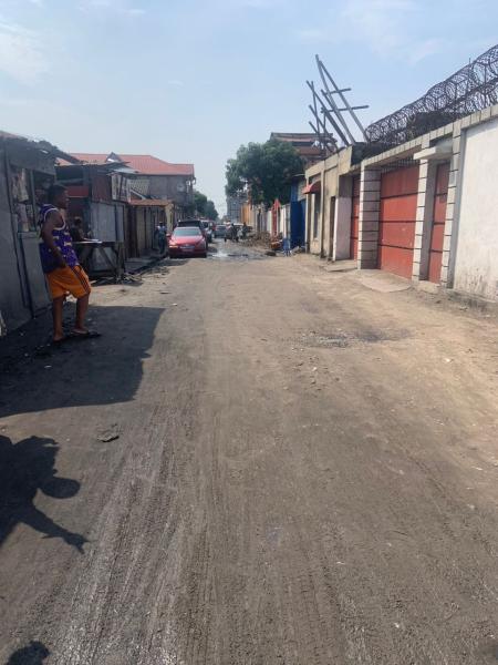 Parcelle  NgiriNgiri 20 sur 25m 300.000  dbattre