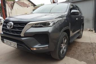 TOYOTA FORTUNER PLAQUE BT 2022 AUTHENTIQUE  PRIX  40.000 LISOLO MUKIE KK.   AUTOMATIQUE ESSENCES 19.000 KILOMTRES CLIMATISATION IMPECCABLES FULLS OPTIONS LOCALISATION NGA