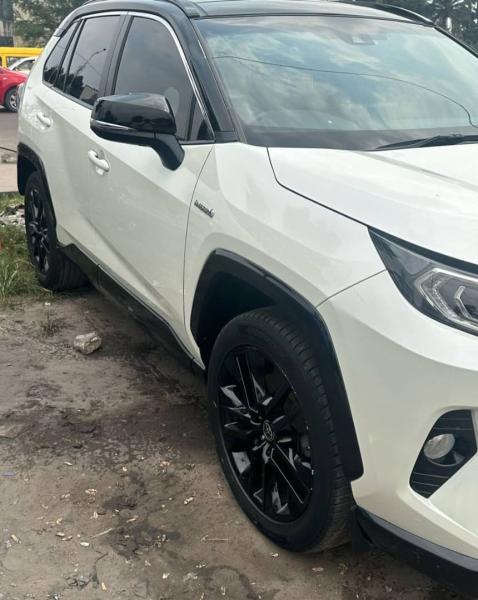 Toyota new Rav hybrid 