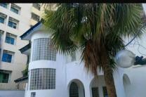 VILLA À VENDRE SITUÉ À GOMBE ZONE A/ Sur avenue tshatshi immobilier_vente_location