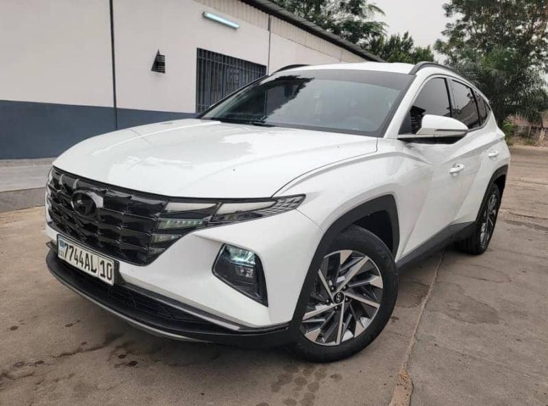 Hyundai Tucson Non Hybrid Annee  20222023 Automatique Steptronique essence 4 cylindre Full Option Demarrage bouton Interior tissus Siege electrique 2 cte 1