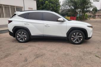 Hyundai Tucson Non Hybrid Annee  20222023 Automatique Steptronique essence 4 cylindre Full Option Demarrage bouton Interior tissus Siege electrique 2 cte 1