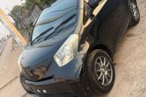 TOYOTA IQ A VENDRE À KINSHASA  automobile_motos_velos_engins_et_pieces