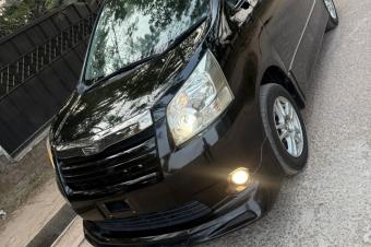 TOYOTA NOHA 3 A VENDRE  KINSHASA 