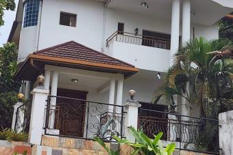 MAGNIFIQUE VILLA  VENDRE  KINSHASA 