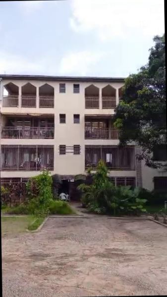 Immeuble  Mto 2.000.000  discuter