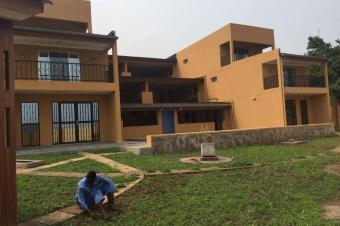 Villa sur Ngum  Macampagne 1914m2  2.500.000