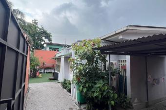 Villa  Gombe 20 sur 25m 1.200.000