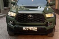?Toyota TacomaTRD  ?année de fabrication 2020  Volant gauche automatique  essence  6 Cylindre  Intérieur en cuir Caméra de recule  impeccable à bon prix ?️ prix 34.000$  ?offre automobile_motos_velos_engins_et_pieces