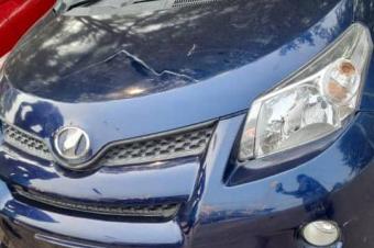 DEUX PICES DES TOYOTA IST NOUVEAU SANS PLAQUE 2014  PRIX  8.000 LISOLO MUKIE KK.   AUTOMATIQUE ESSENCE KILOMTRAGE TRS FAIBLES CLIMATISATION IMPECCABLES LOCALISATION KITA
