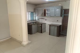 GS13IMMO SARL met  votre disposition la vente d cette parcelle avec un joli btiment d R1 QUPN CNgaliema. Rf Entre Immeuble Flora. Dimension 1528M. Prix 600.000 d