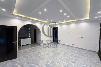 GBUSINESS IMMO MET  VOTRE DISPOSITION LA LOCATION ET LA VENTE ET LOCATION DUNE SOMPTUEUSE VILLA DE  2.000 M SITUE AU CUR DE LA GOMBE DANS UN QUARTIER CALME ET PROPICE.