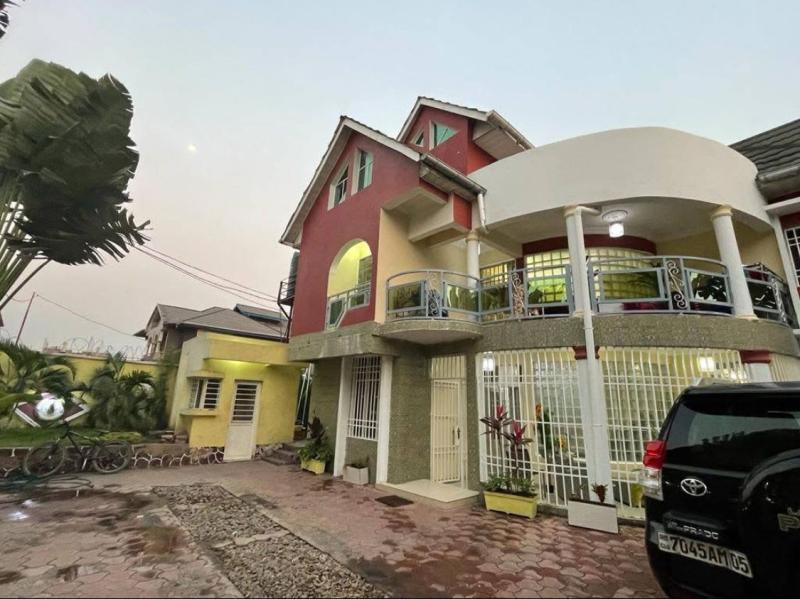 Villa  Mimoza 20sur 25m 300.000