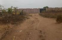 Parcelle terrain en vente avec une fondation d'une maison situé à N'djili brasserie Commune de la Nsele mediacongo