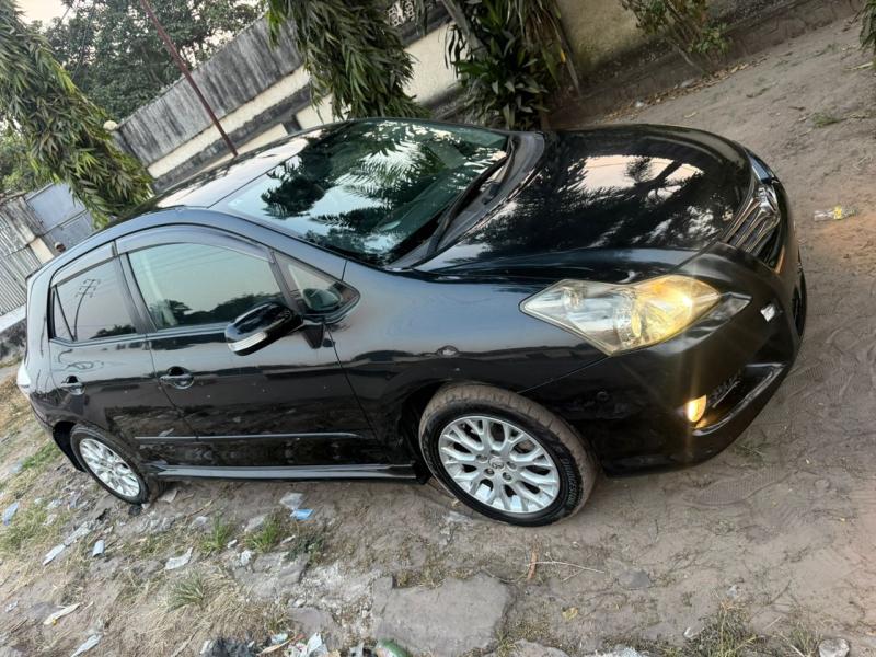 TOYOTA BLADE SANS PLAQUE  VENDRE 