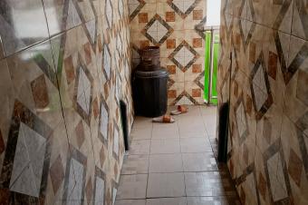 Vente parcelle inclus dun btiment type locataires dans la Commune de Kinshasa 