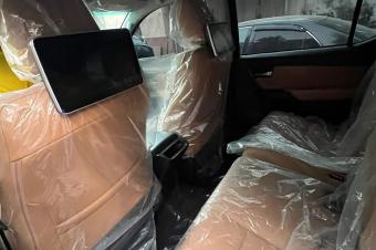 Toyota fortune 2024  Full options  Volant gauche  Automatique  Kilomtrage 82  Moteur impeccable   Prix  50.000  discut lgrement  Localisation appel   Offre directe