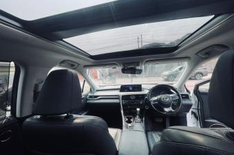 Besoin dargent show  Lexus RX450h 2020 Toit panoramique  Sans plaque  Full option  Automatique  Essence  Faible kilomtrage  Camra 360 Intrieur cuir  Prix 23.000  Localisat