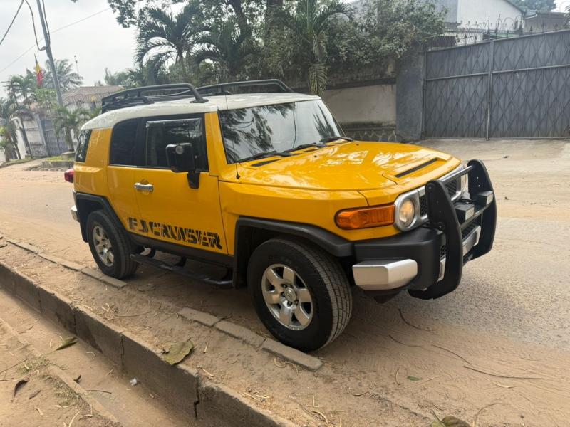 TOYOTA FJ CRUISER  VENDRE 