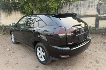 TOYOTA HARRIER 240