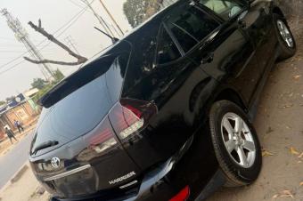 TOYOTA HARRIER 240