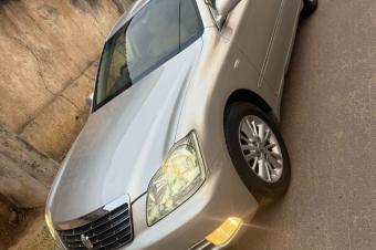 TOYOTA CROWN A VENDRE  KINSHASA 