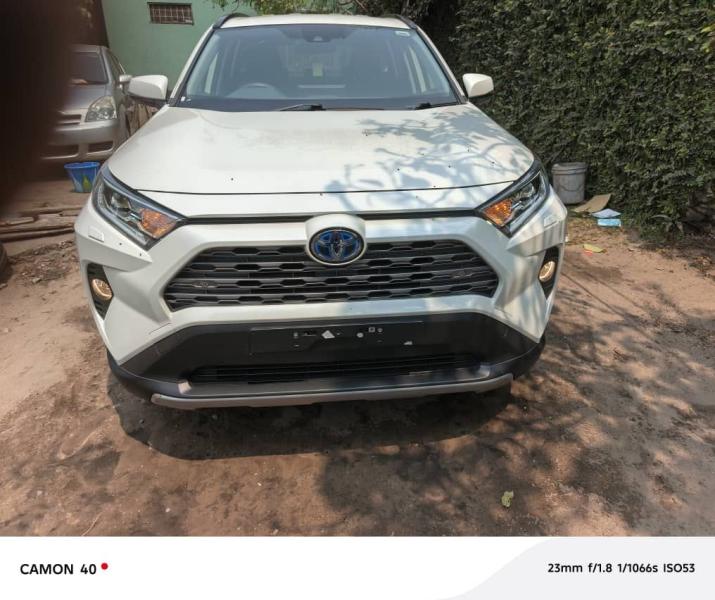 RAV4 HYBRIDE A VENDRE 