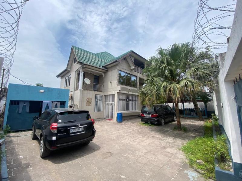 Rsidence Haut Standing en Duplex  vendre  Lemba Salongo
