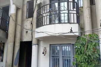 NGALIMAGRAMALUC MISE EN VENTE DUN BTIMENT R2 DE 5 APPARTEMENTS