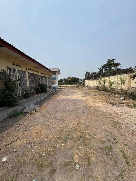 Concession  louer  Limete 4.000m2 25000 le mois