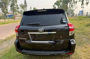 TOYOTA VANGUARD SANS PLAQUE  VENDRE 