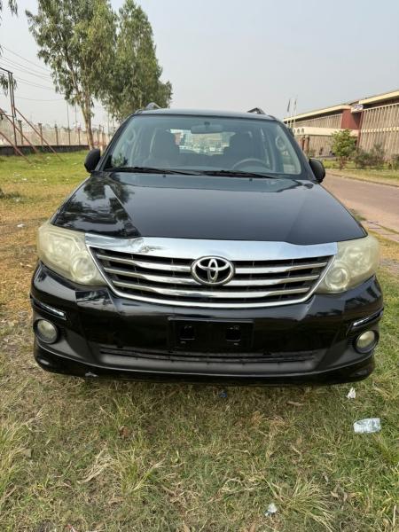TOYOTA FORTUNER A VENDRE  KINSHASA 