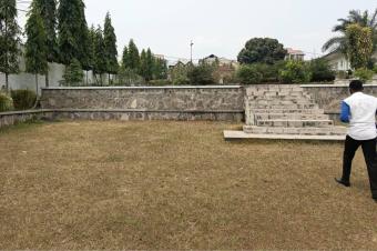 GRANDE PARCELLE  VENDRE   BINZA PIGEONNGALIEMA 