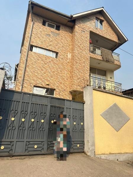 Parcelle de R2  vendre  Limete Quartier rsidentiel