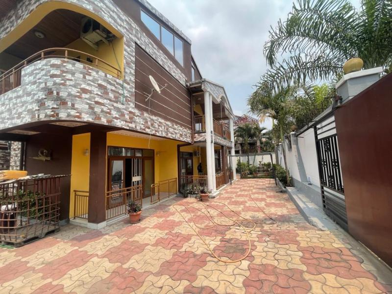 Villa moderne  vendre  Ngaliema Mimosas
