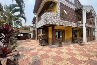 Villa moderne  vendre  Ngaliema Mimosas