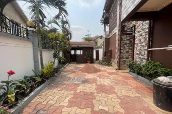 Villa moderne  vendre  Ngaliema Mimosas